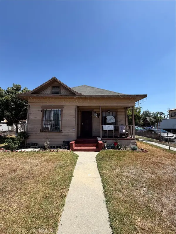 5526 Compton Avenue, Los Angeles, CA 90011