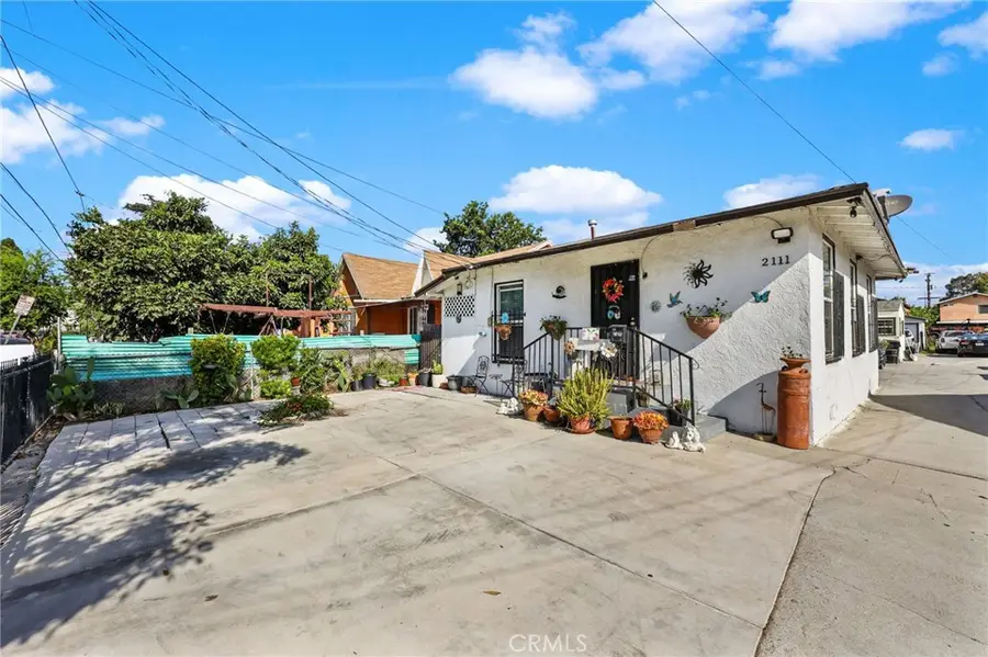 2111 E 118th Street, Los Angeles, CA 90059 - #3