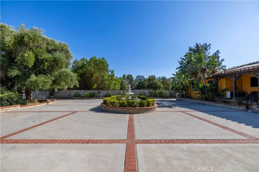 9957 Shoup Avenue, Chatsworth, CA 91311 - #2