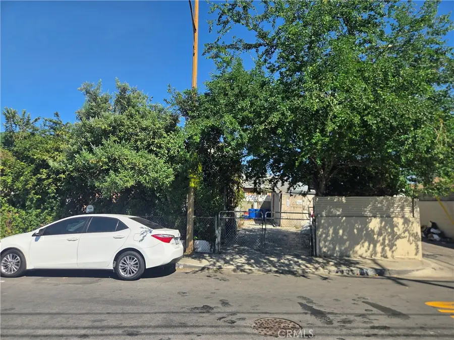 7500 Crockett, Los Angeles, CA 90001 - #3