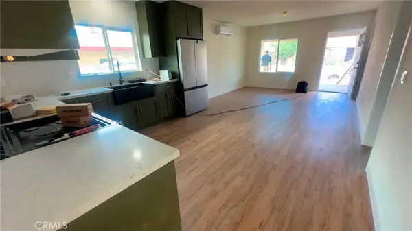 2064 Myrtle, Long Beach, CA 90806