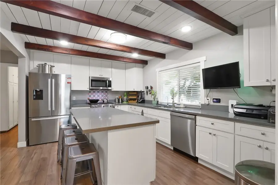 1220 E Caldwell St, Compton, CA 90221 - #2