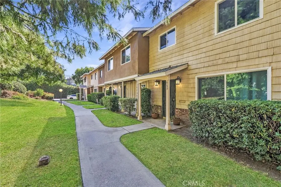 669 E Matchwood Place, Azusa, CA 91702 - #2