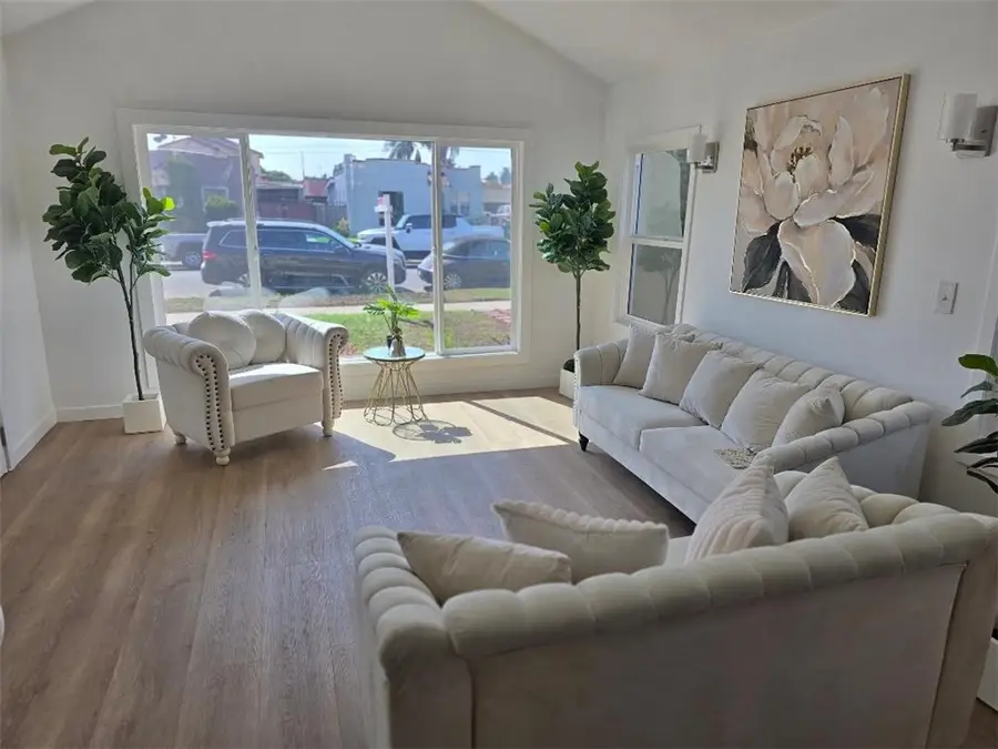 739 W 102nd, Los Angeles, CA 90044 - #2