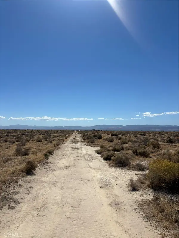 95 E Avenue E-12, Lancaster, CA 93535