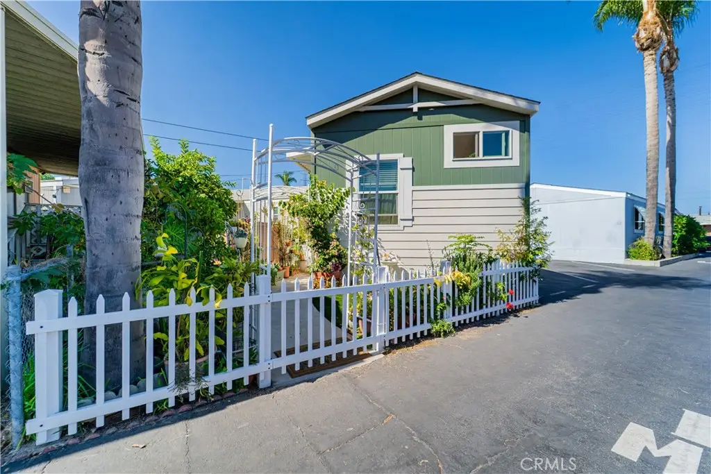 8811 Park St #83, Bellflower, CA 90706 - #1