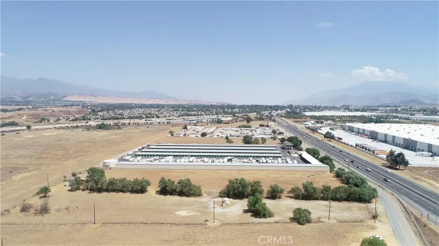 1032 Western Knolls Avenue, Beaumont, CA 92223 - Image #2