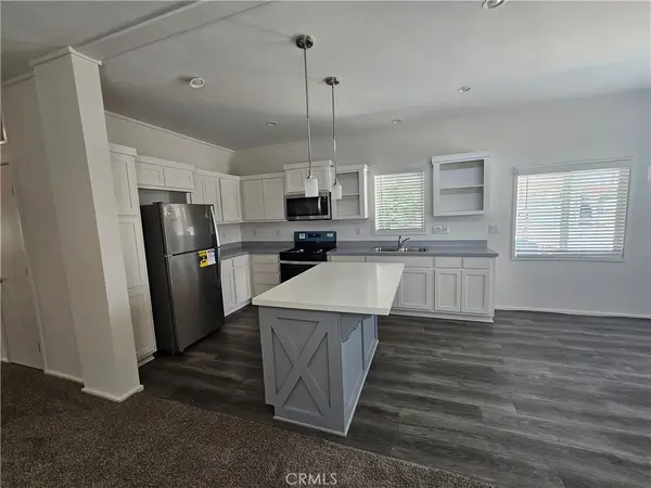 999 S Santa Fe Avenue #35, San Jacinto, CA 92583