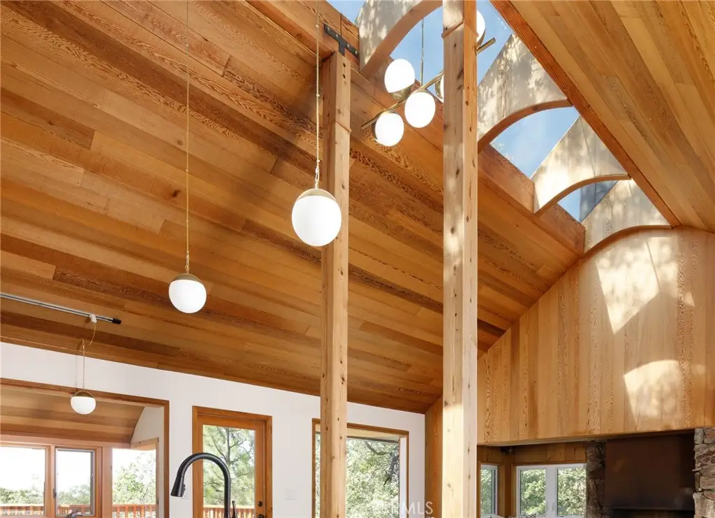 1384 Golden Rule Lane, Lake Arrowhead, CA 92352 - Image #1