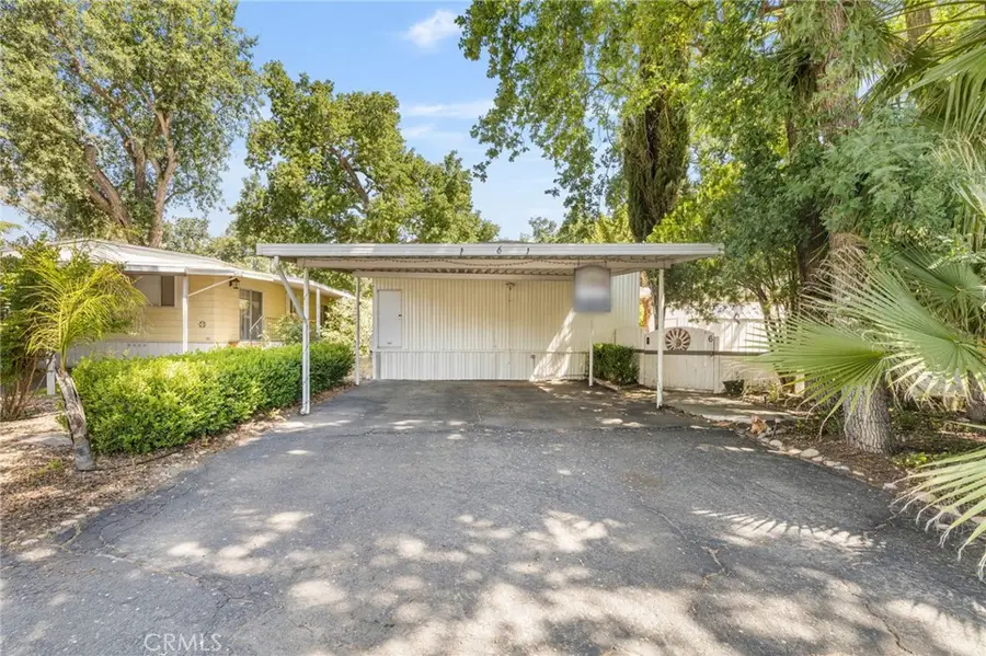 339 N Frankwood Avenue #6, Sanger, CA 93657 - #3