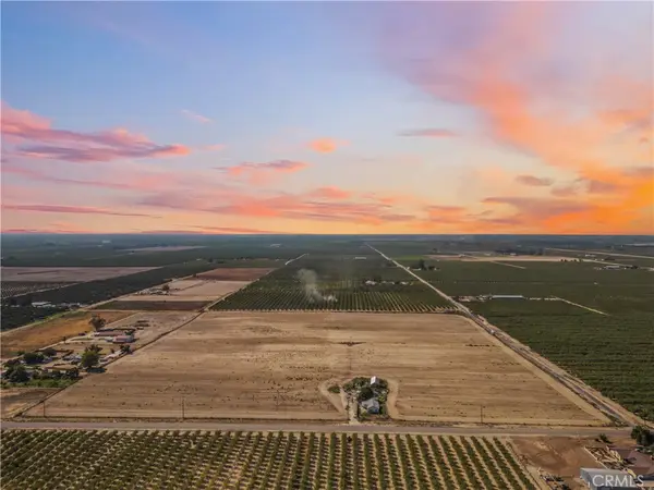 1095 E Mountain View Avenue, Fresno, CA 93725