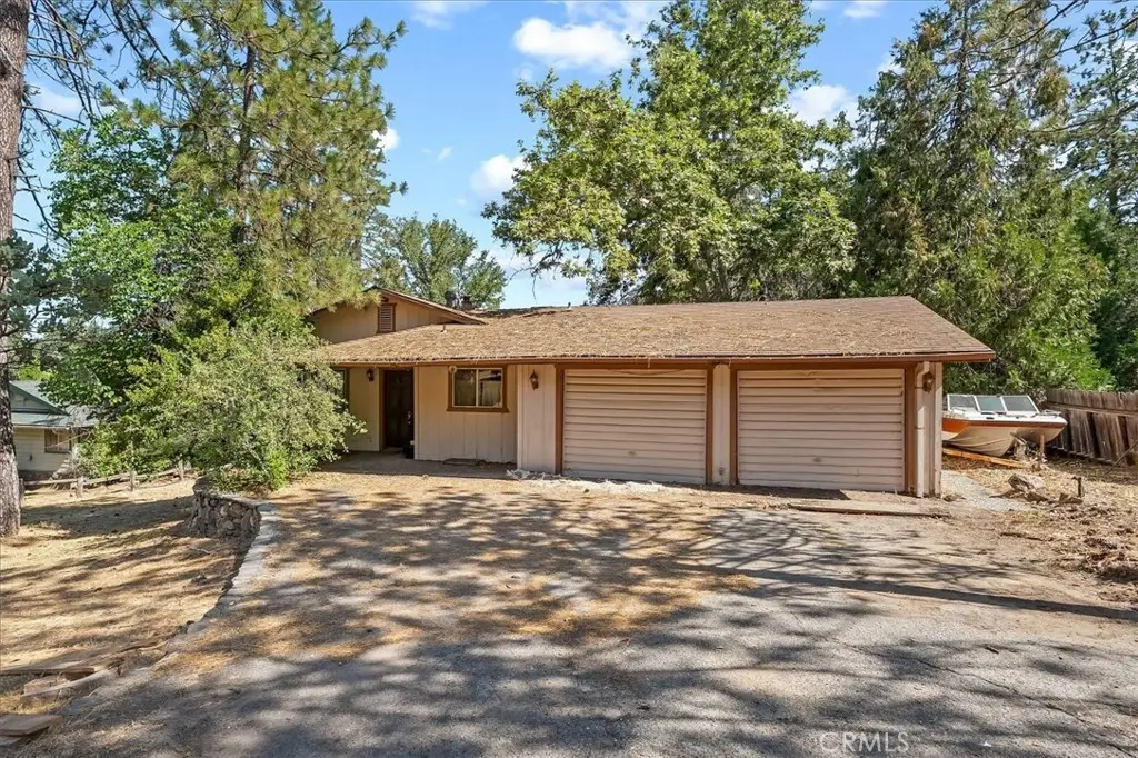 39775 Pine Ridge Road, Oakhurst, CA 93644 - Image #1