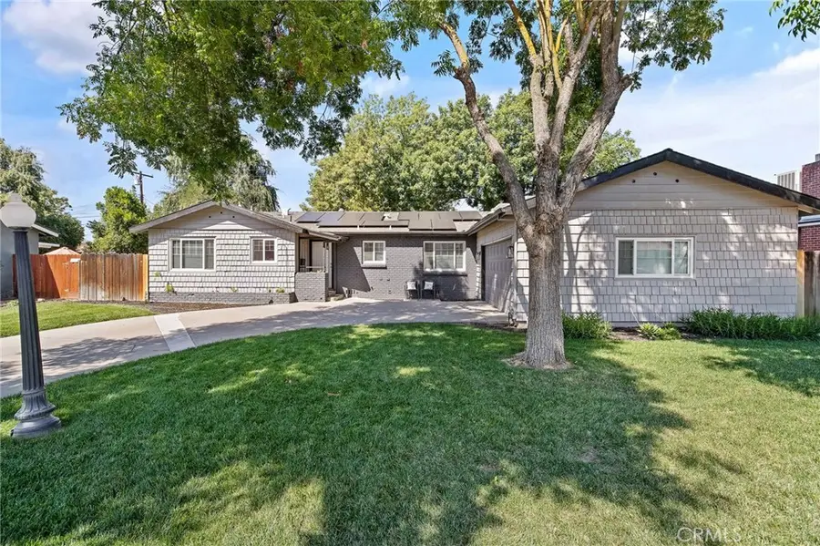 2424 W Fairview Court, Visalia, CA 93277 - Image #2