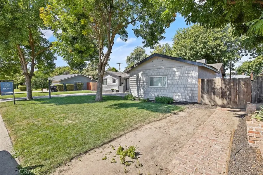 2424 W Fairview Court, Visalia, CA 93277 - Image #3