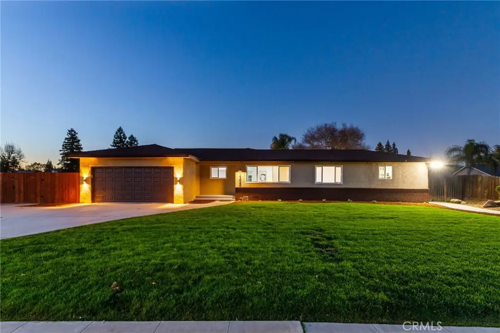 2325 Sierra Avenue, Clovis, CA 93611 - #1