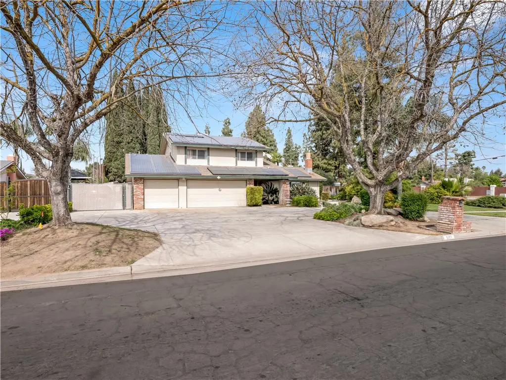 5197 E Hamilton, Fresno, CA 93727 - #1