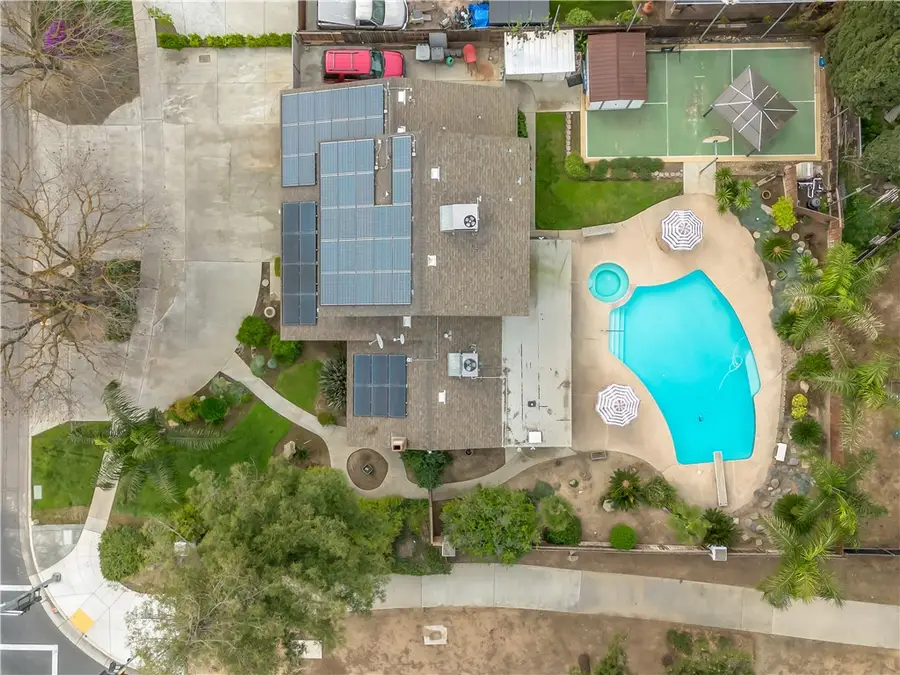 5197 E Hamilton, Fresno, CA 93727 - #2