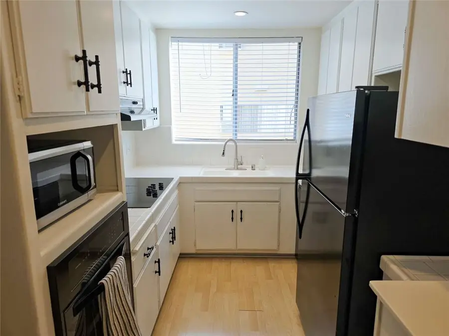 5429 Newcastle Avenue #211, Encino, CA 91316 - #3