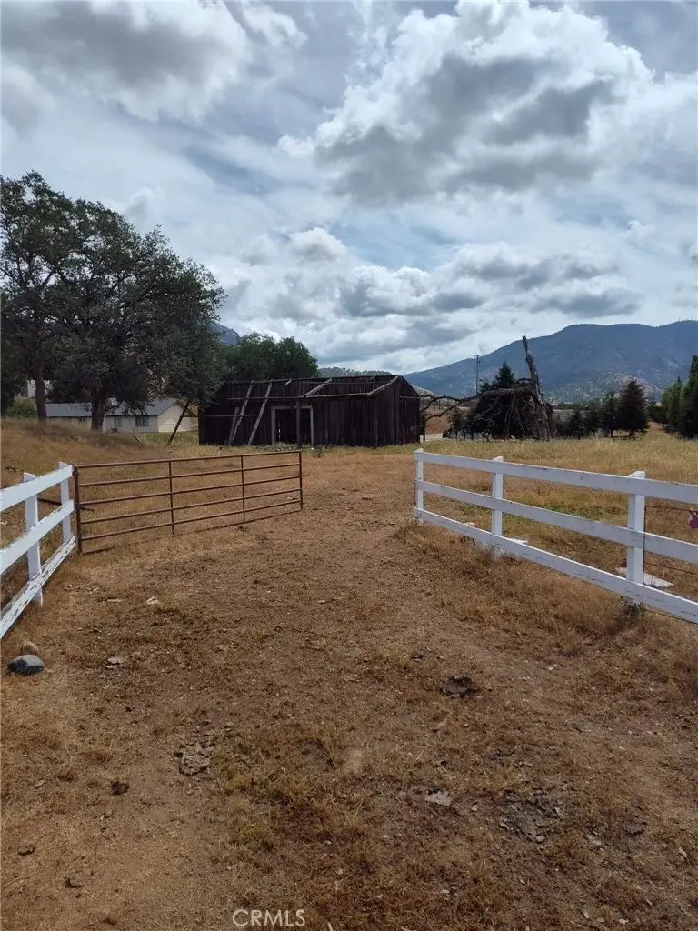 8121 Monreal, Sanger, CA 93657 - #1
