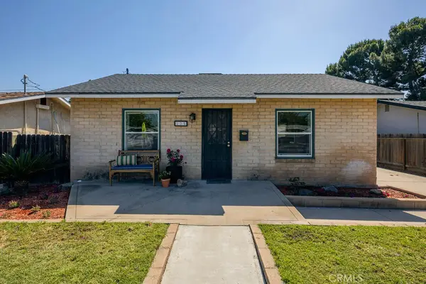 335 Oxford Ave, Clovis, CA 93612