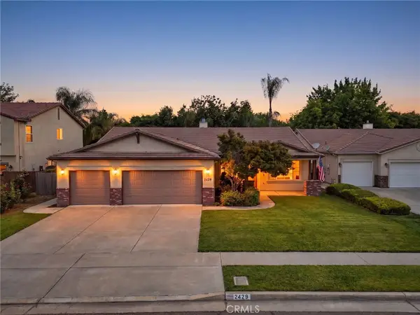 2429 N Oak Grove Court, Visalia, CA 93291