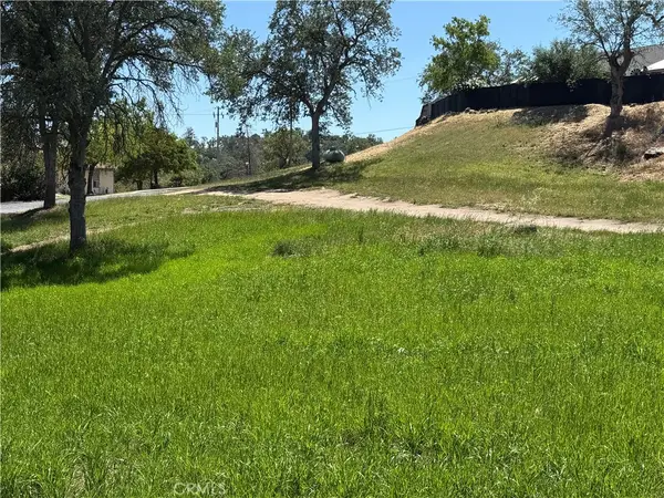 958 N Kings Canyon Court, Coarsegold, CA 93614