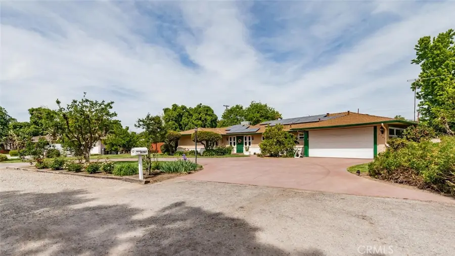 5767 E Park Circle, Fresno, CA 93727 - #2