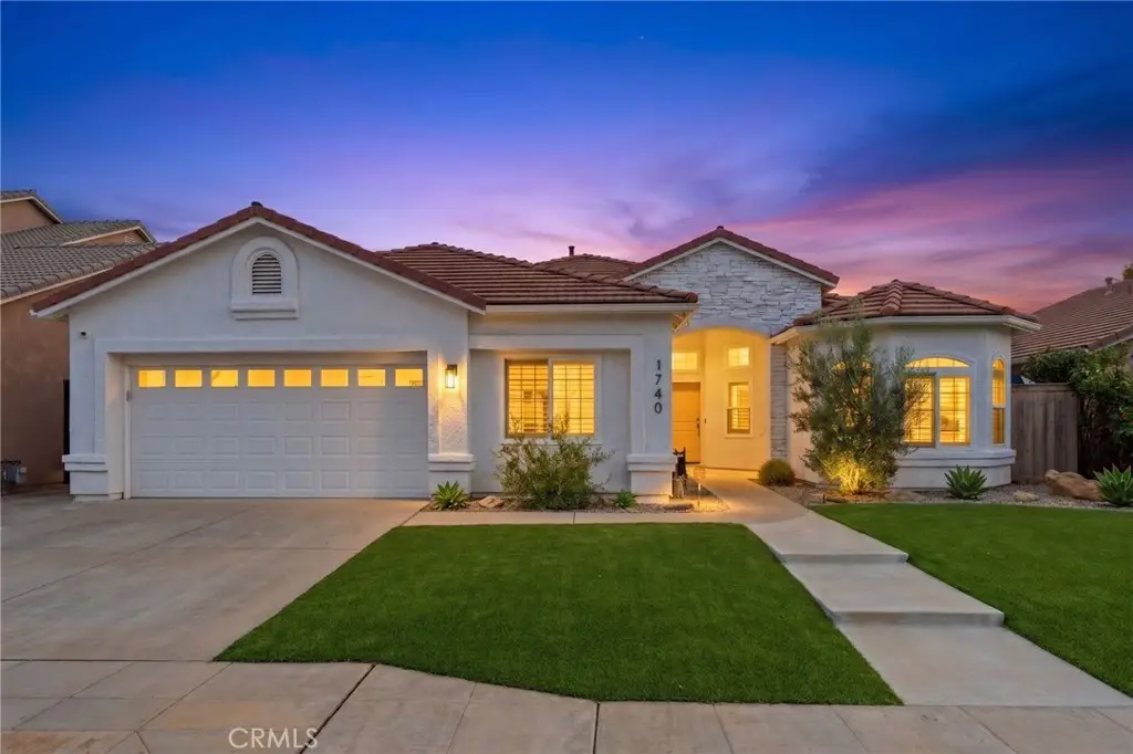 1740 N Mckelvy Avenue, Clovis, CA 93619 - #1