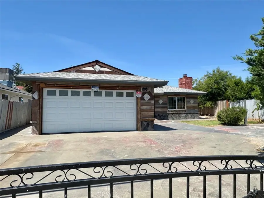 1620 N D, Madera, CA 93638 - #2