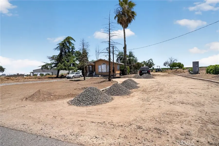 3512 S Blythe Avenue, Fresno, CA 93706 - #3