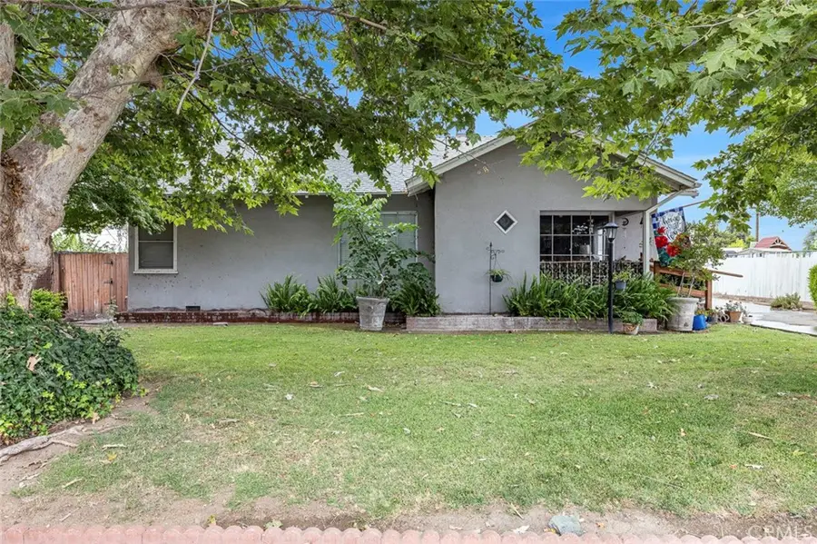 748 N East, Reedley, CA 93654 - #2
