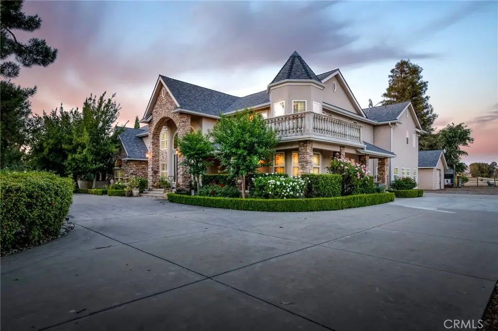 8485 N Madsen, Clovis, CA 93619 - #1