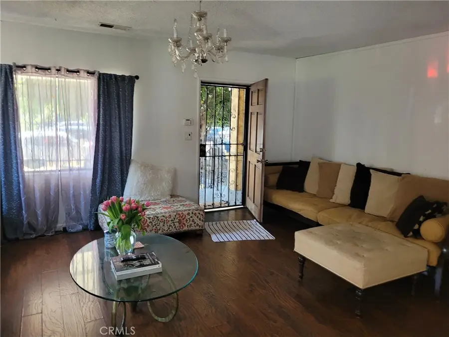 4528 Arlington Avenue, Los Angeles, CA 90043 - Image #3