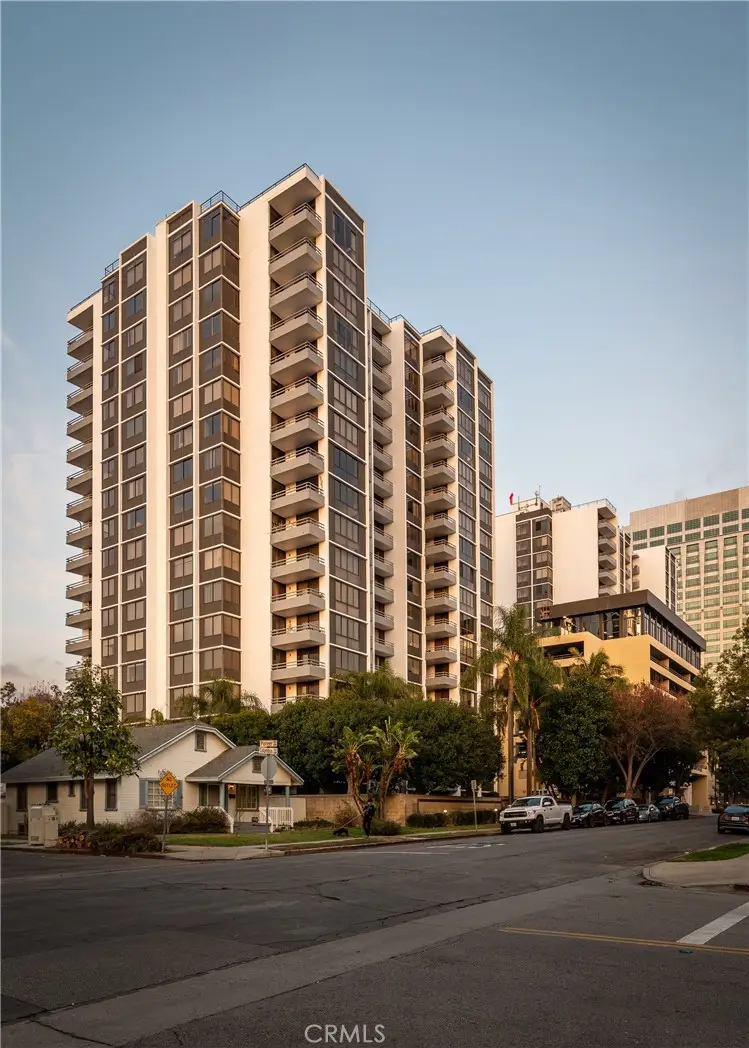 345 Pioneer Drive #1705, Glendale, CA 91203 - Image #3