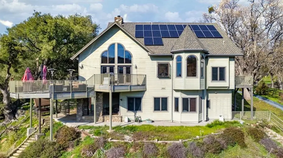 24500 Heather Court, Tehachapi, CA 93561 - Image #2