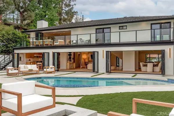 18101 Green Meadow Drive, Encino, CA 91316