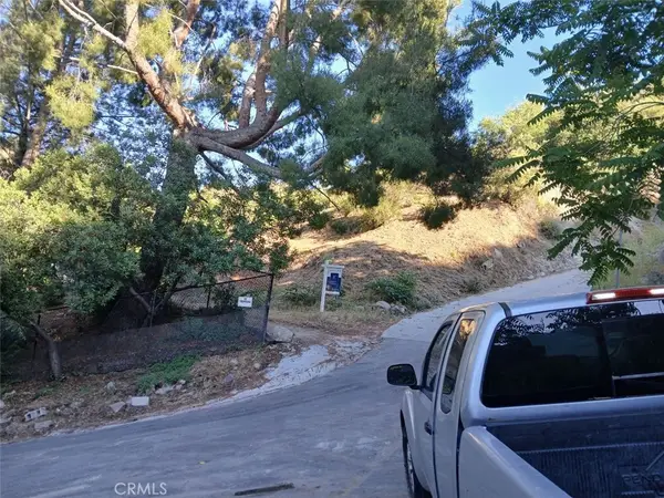 9739 Oak Bend Drive, Tujunga, CA 91042