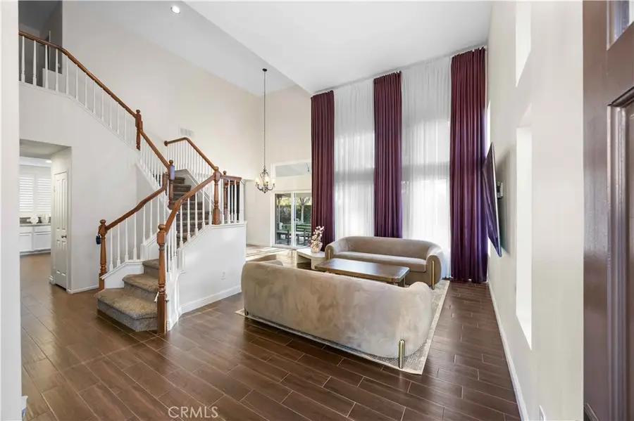 27503 Wellsley Way, Valencia, CA 91354 - Image #2