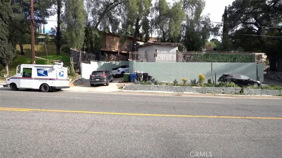 9928 Sunland Boulevard, Sunland, CA 91040 - Image #2