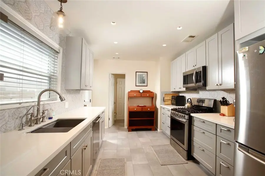 10529 Mount Gleason Avenue, Sunland, CA 91040 - Image #2