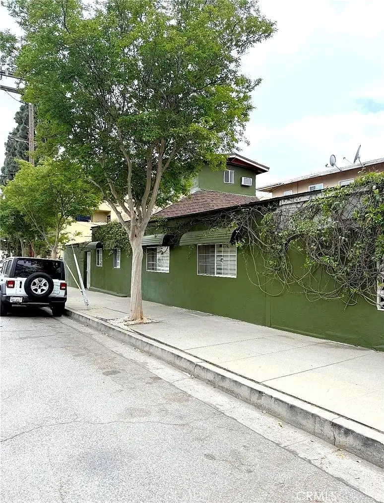 529 Naranja Drive, Glendale, CA 91206 - Image #2