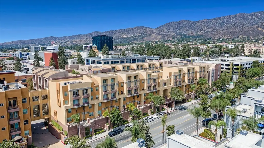 201 E Angeleno Avenue #326, Burbank, CA 91502 - Image #1