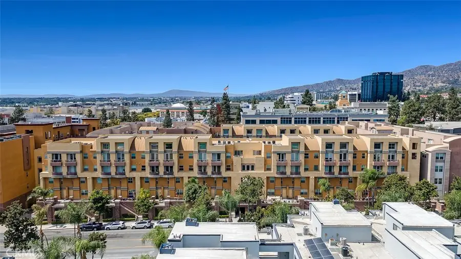 201 E Angeleno Avenue #326, Burbank, CA 91502 - Image #2