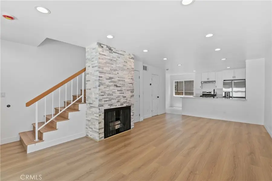 9019 Cedros Avenue #2, Panorama City, CA 91402 - Image #2