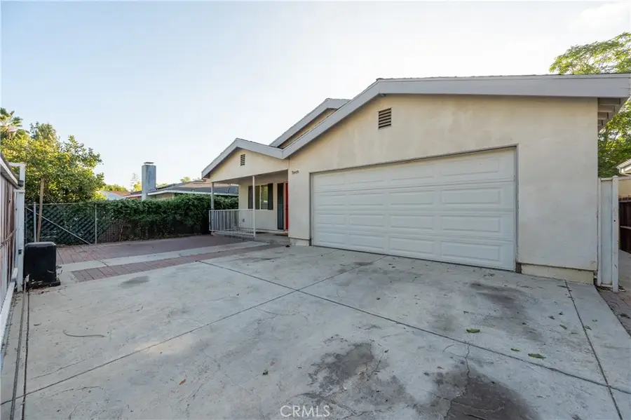 7449 7451 Alabama Avenue, Canoga Park, CA 91303 - Image #2
