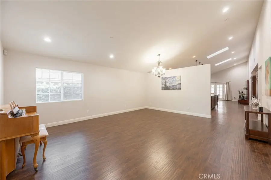 7449 7451 Alabama Avenue, Canoga Park, CA 91303 - Image #3