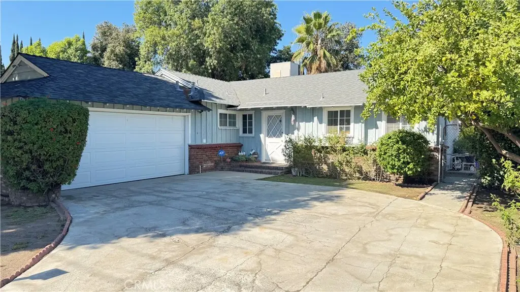 15815 Bassett Street, Lake Balboa, CA 91406 - #1