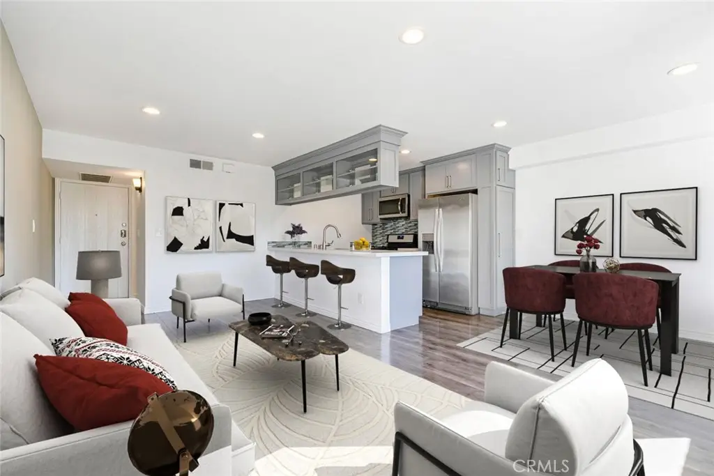 2700 Cahuenga Boulevard E #3104, Los Angeles, CA 90068 - Image #1