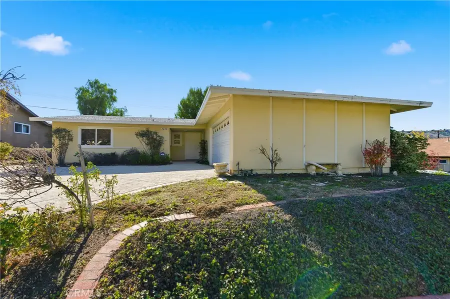 26136 Veva Way, Calabasas, CA 91302 - Image #2