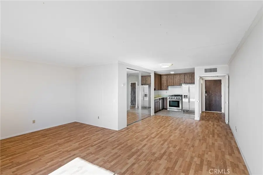 310 N Jackson #326, Glendale, CA 91206 - Image #2